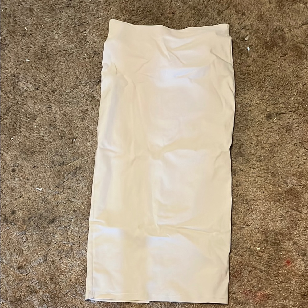 Chic Cream Midi Skirt